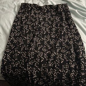 Long skirt black with white flowers